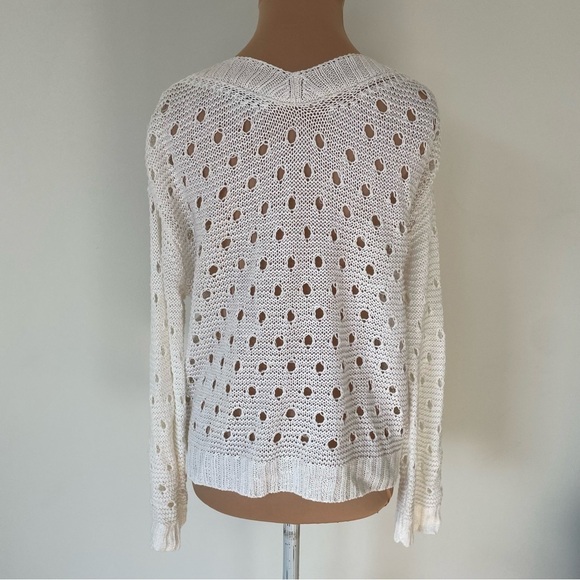 NHBT White Circle Open Knit 100% Linen V-Neck Sweater EUC Size Small - Picture 3 of 8